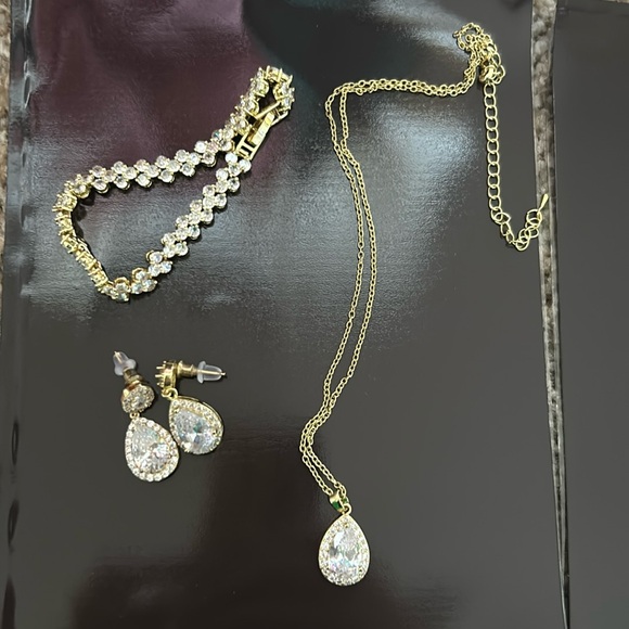 Jewelry - Costume Jewelry Set